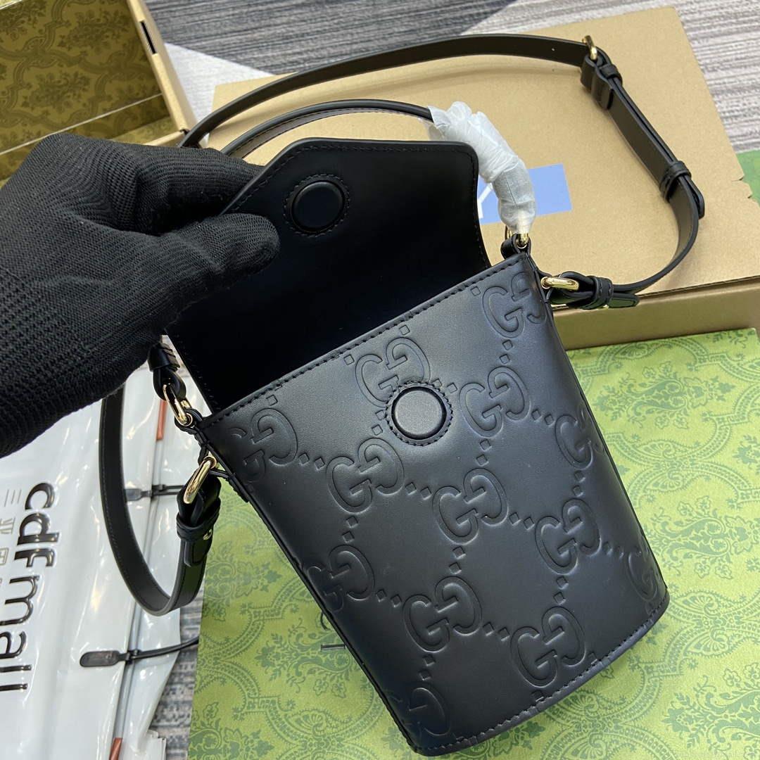 Gucci 772795 GG Super Mini Bucket Bag Black