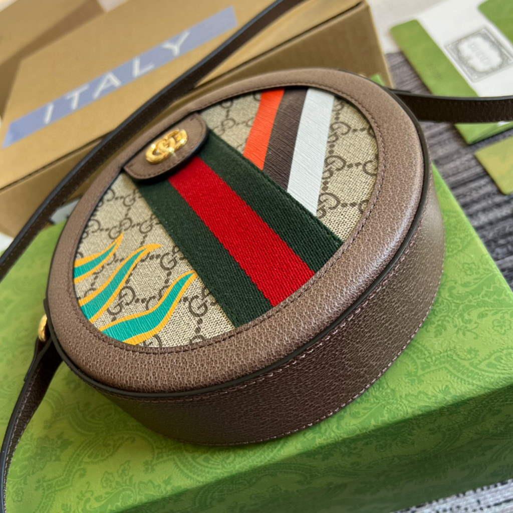 Gucci 574978 Round shoulder bag with Double G Beige Brown