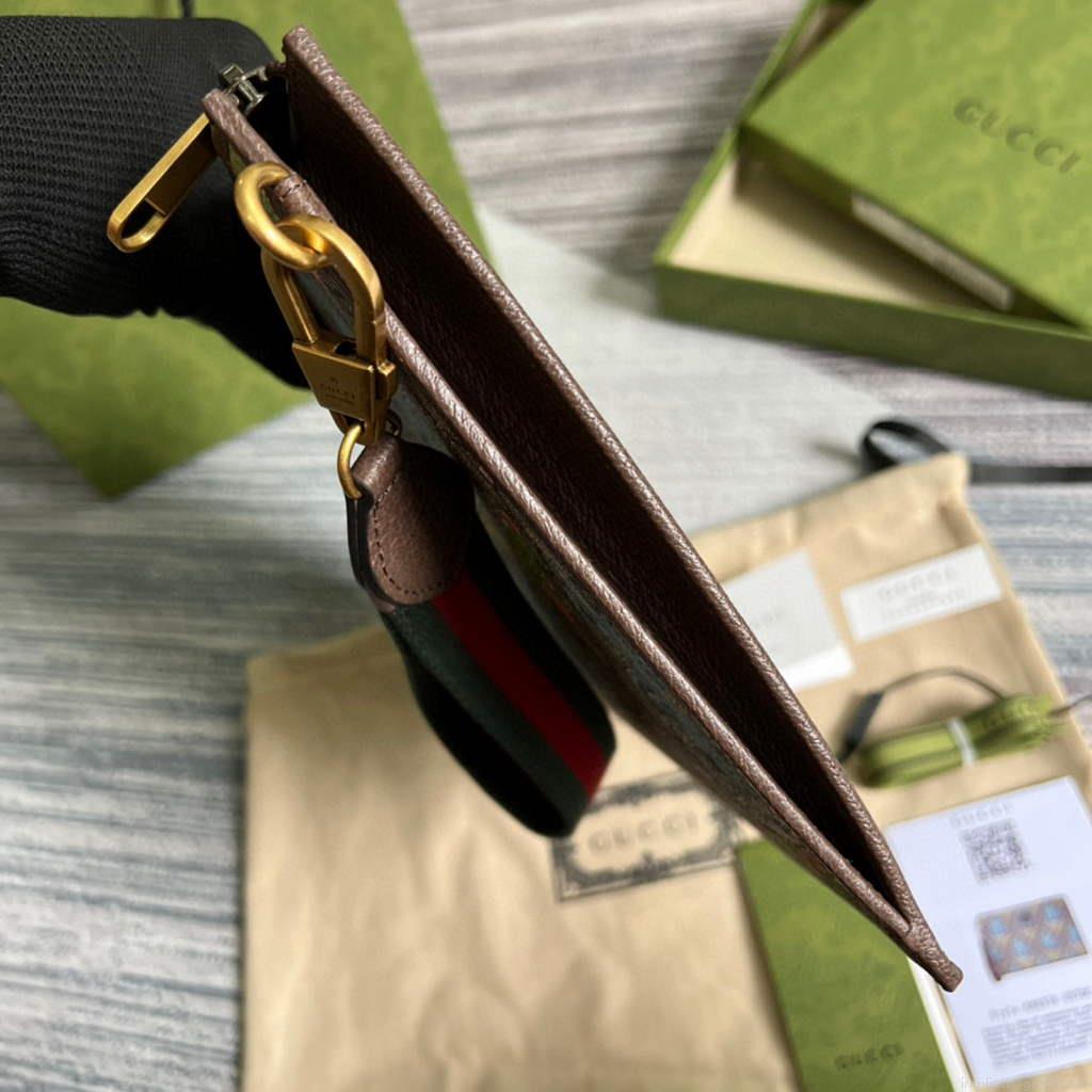 Gucci ‎688378 Gucci Tiger pouch Bag Brown