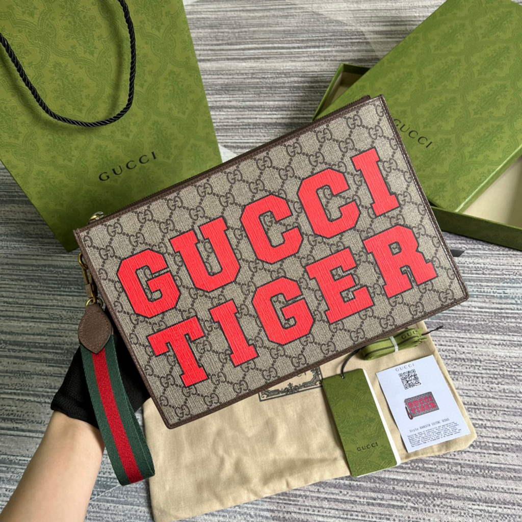 Gucci ‎688378 Gucci Tiger pouch Bag Brown Print Logo
