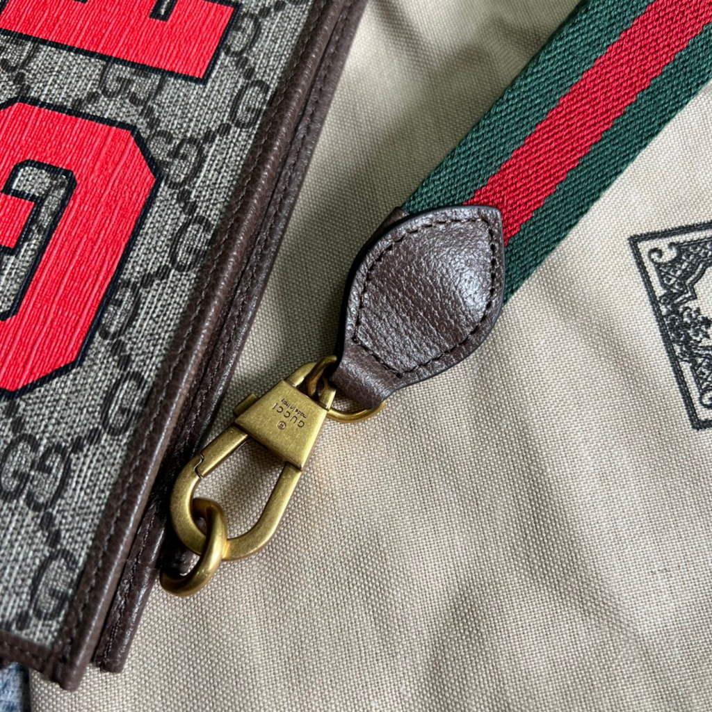 Gucci ‎688378 Gucci Tiger pouch Bag Brown Print Logo