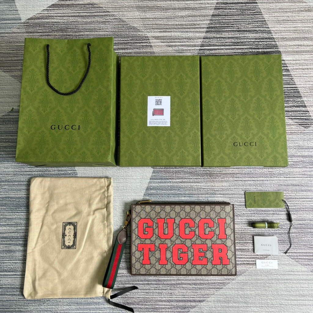 Gucci ‎688378 Gucci Tiger pouch Bag Brown Print Logo
