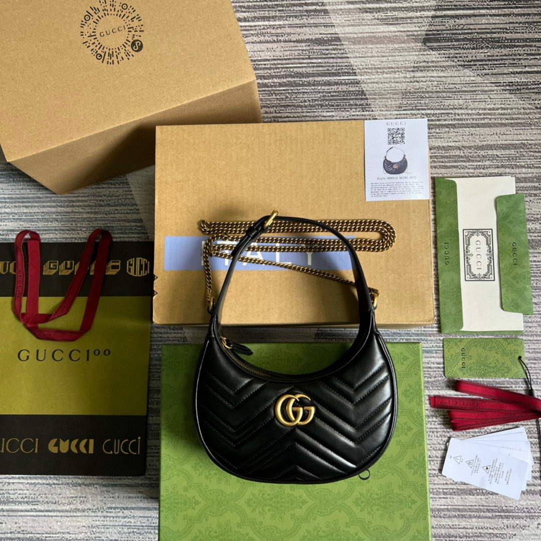 Gucci 699514 GG Marmont half-moon-shaped mini bag Black