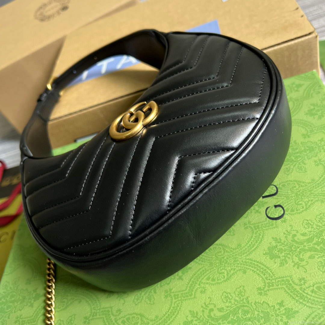 Gucci 699514 GG Marmont half-moon-shaped mini bag Black