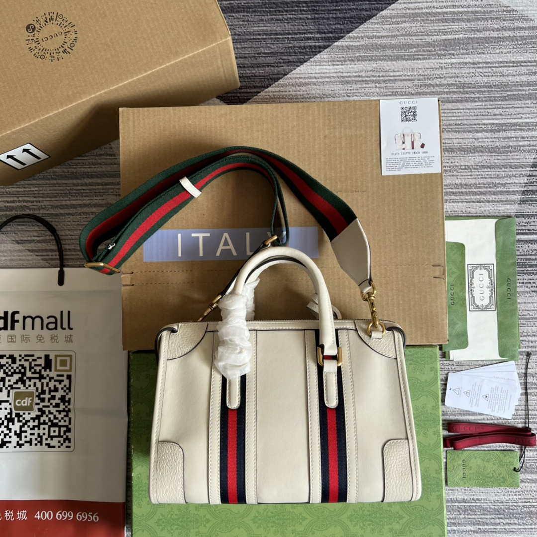 Gucci 715772 Small top handle bag with Double G White