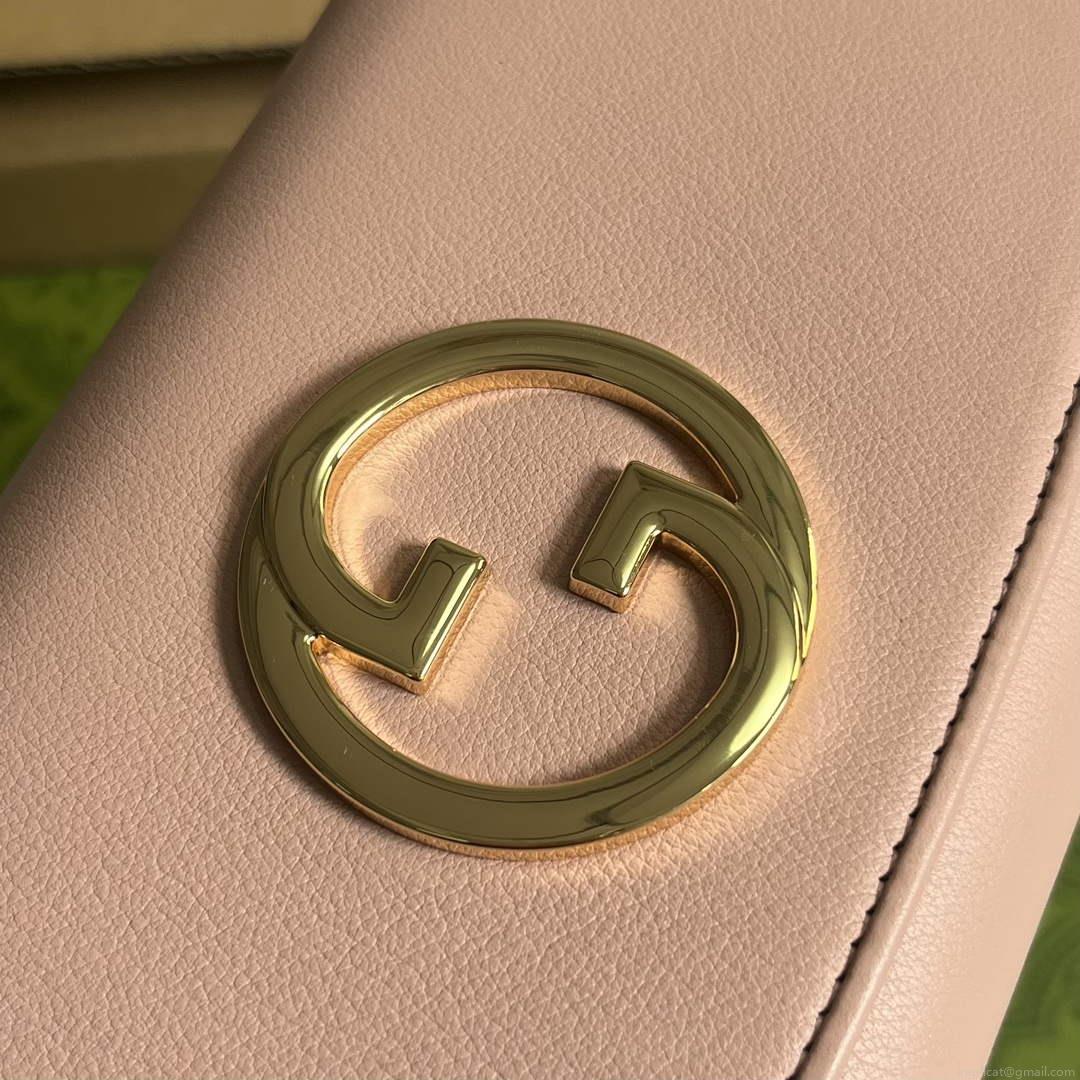 Gucci 725215 Gucci Blondie continental chain wallet Light pink
