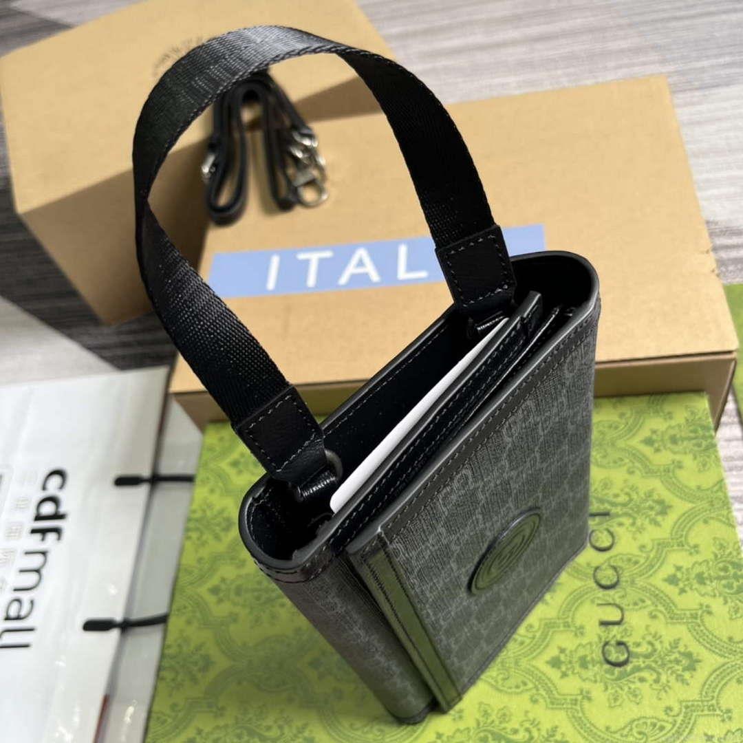 Gucci 724358 GG Top Handle Wallet Black
