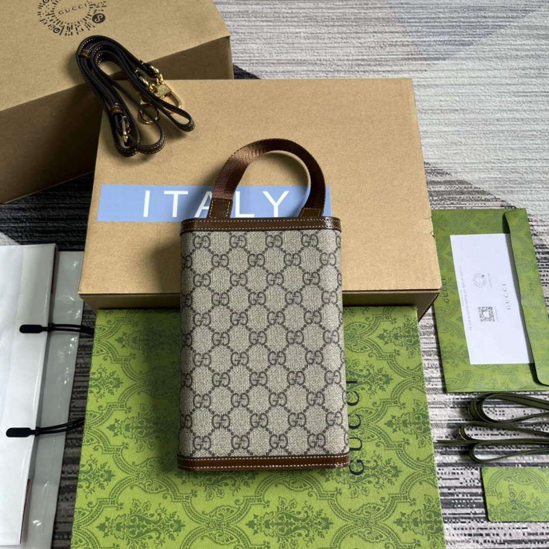 Gucci 724358 GG Top Handle Wallet Brown
