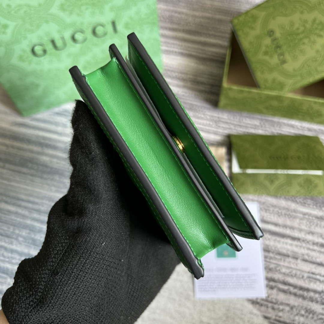Gucci 723786 GG Matelassé Card Case Wallet Green