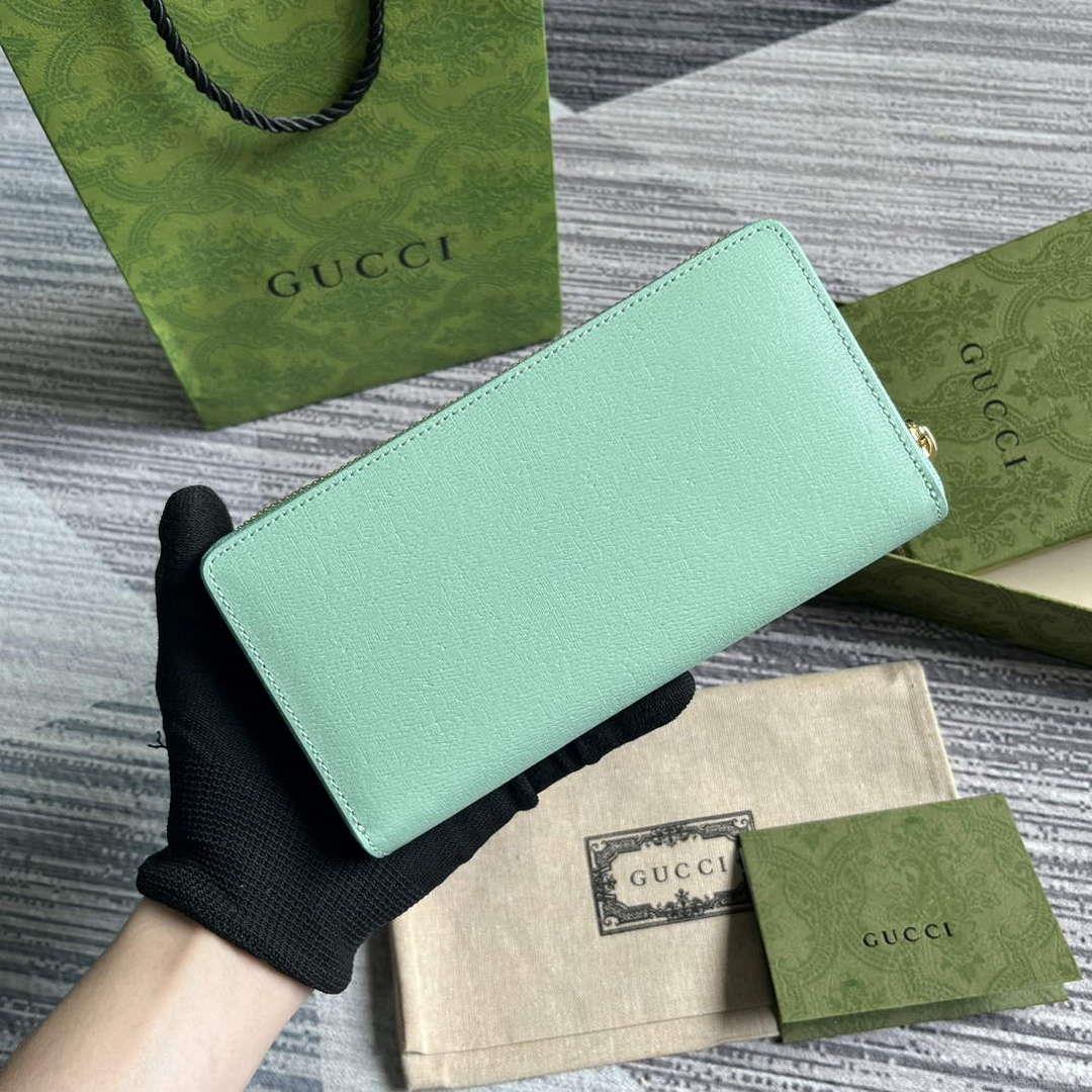 Gucci 772642 Zip Around Wallet With Gucci Script Pale green