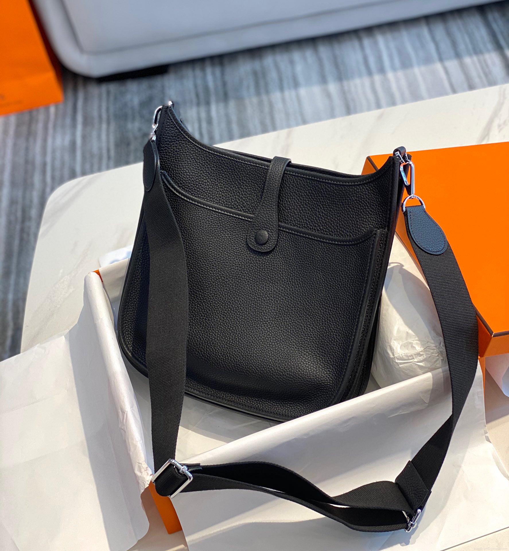 Hermes H083435 Evelyne III 29 Shoulder Bag Silver Hardware Black