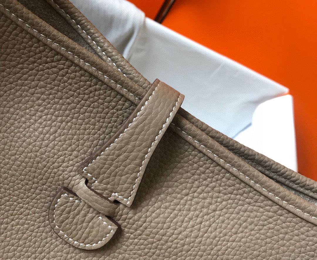 Hermes H083435 Evelyne III 29 Shoulder Bag Silver Hardware Gray
