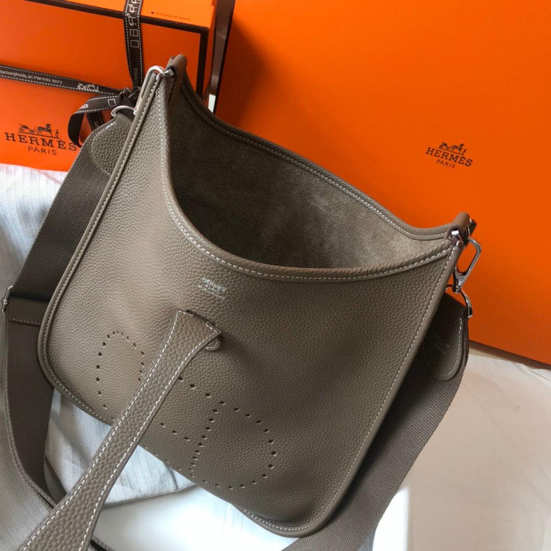 Hermes H083435 Evelyne III 29 Shoulder Bag Silver Hardware Gray