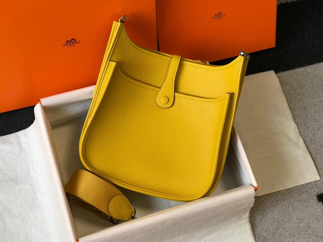 Hermes H083435 Evelyne III 29 Shoulder Bag Silver Hardware Yellow