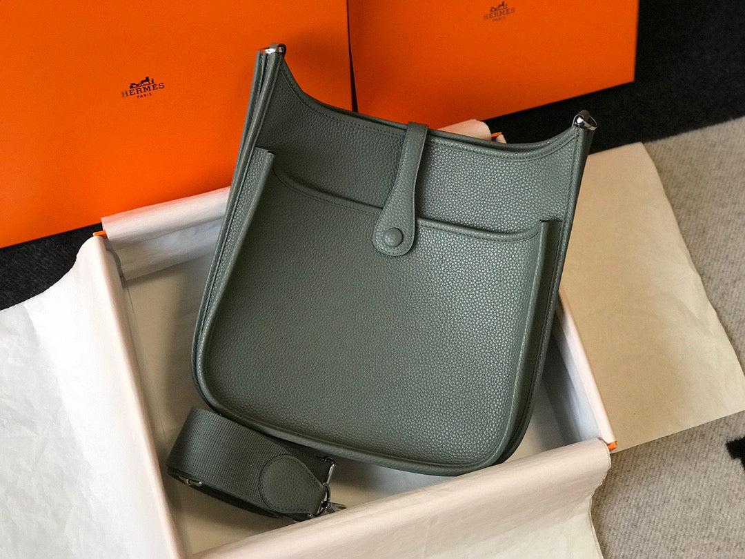 Hermes H083435 Evelyne III 29 Shoulder Bag Silver Hardware Dark Green