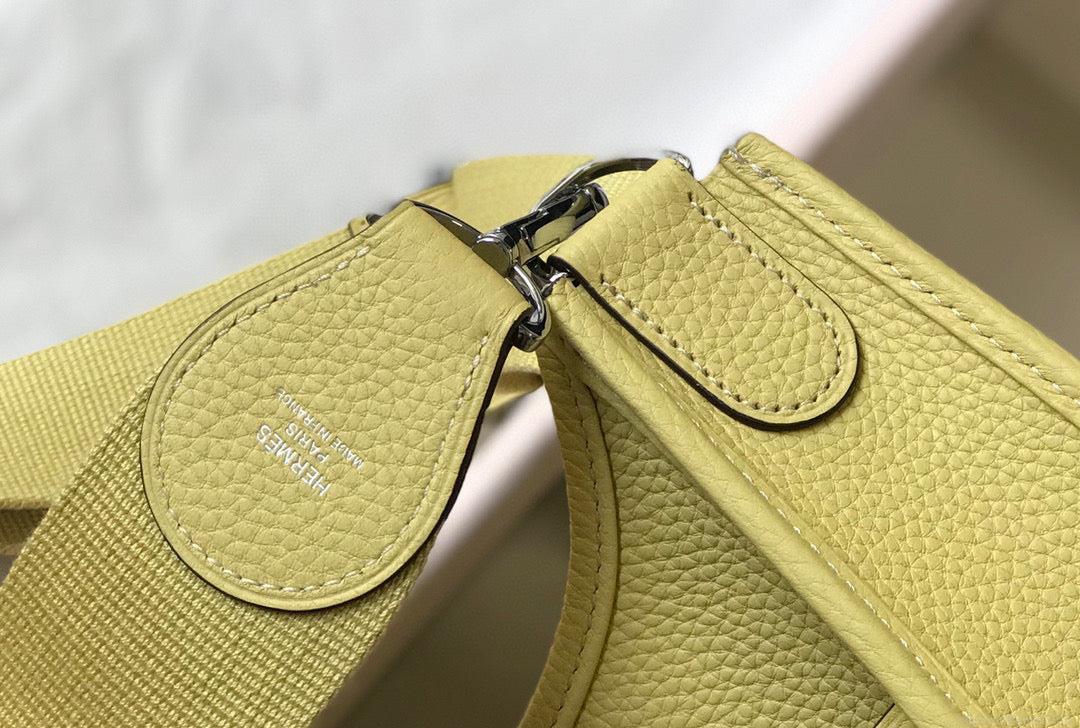 Hermes H083435 Evelyne III 29 Shoulder Bag Silver Hardware Lemon Yellow