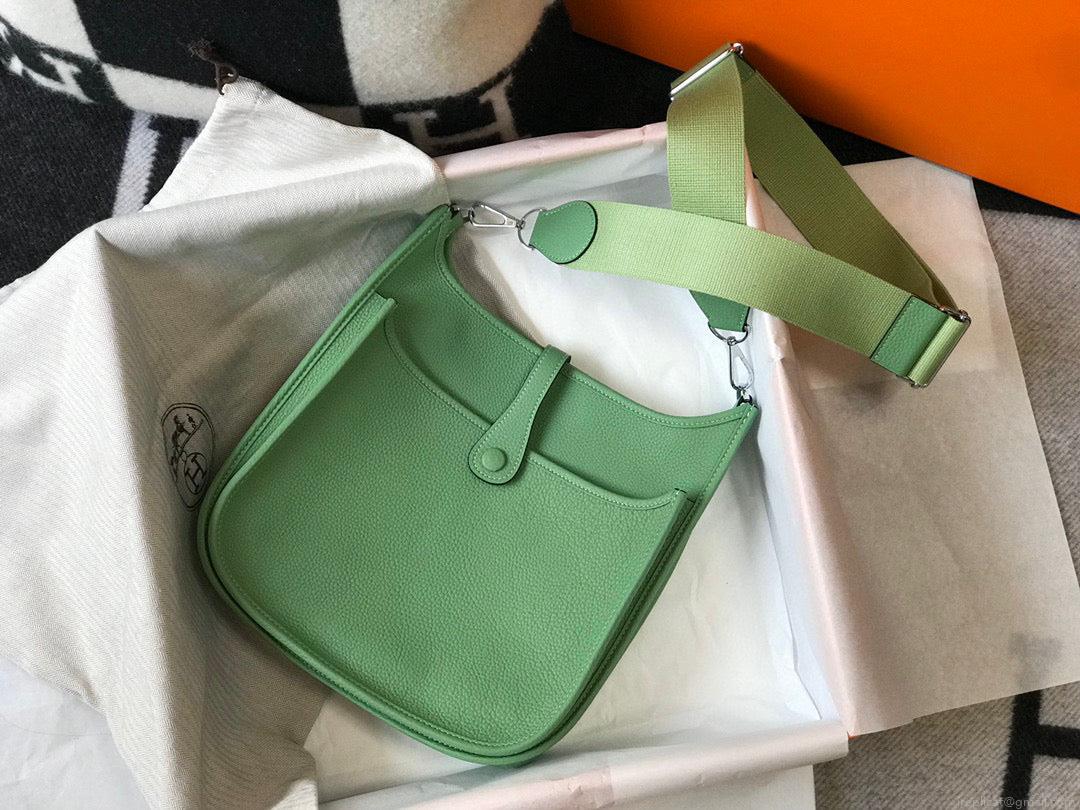 Hermes H083435 Evelyne III 29 Shoulder Bag Silver Hardware Light Green