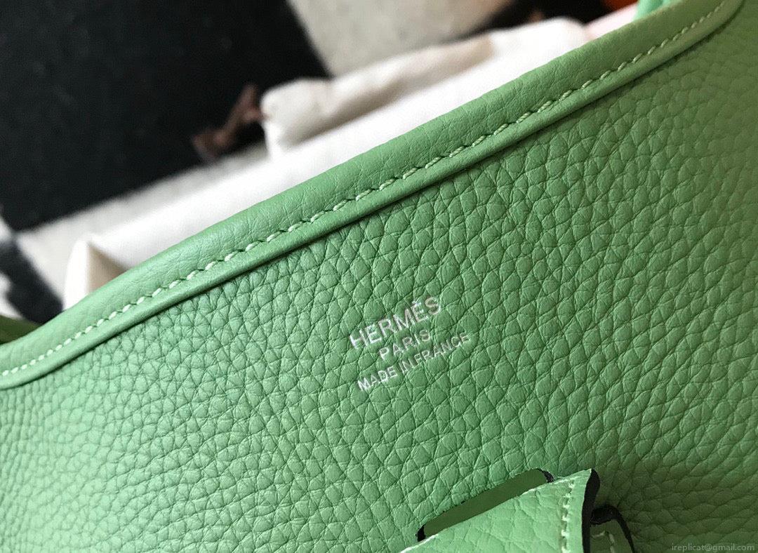 Hermes H083435 Evelyne III 29 Shoulder Bag Silver Hardware Light Green