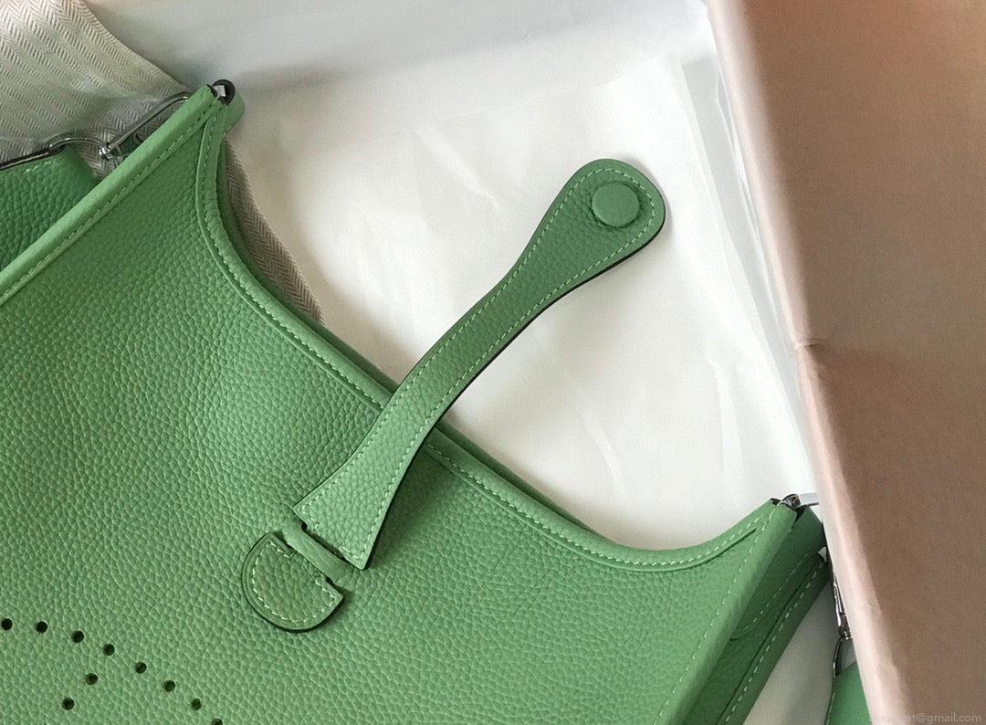 Hermes H083435 Evelyne III 29 Shoulder Bag Silver Hardware Light Green