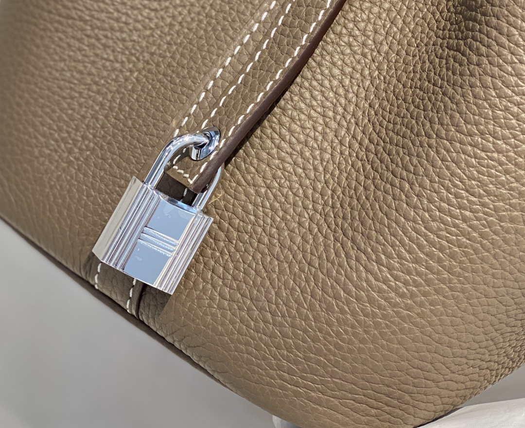 Hermes H056289 Picotin Lock 18 22 Bag H330006