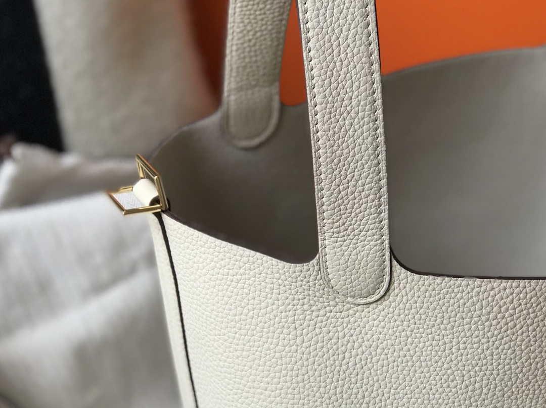Hermes H056289 Picotin Lock 18 22 Bag H330012 Gold