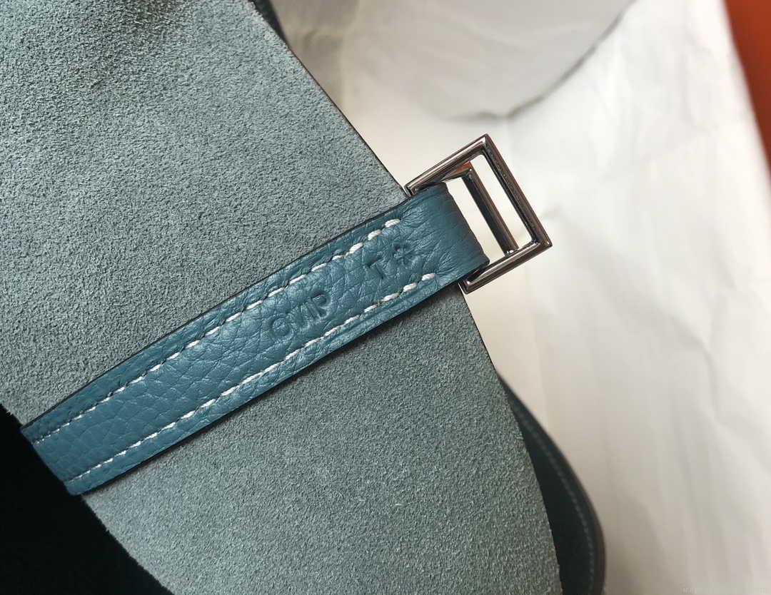 Hermes H056289 Picotin Lock 18 22 Bag H330014