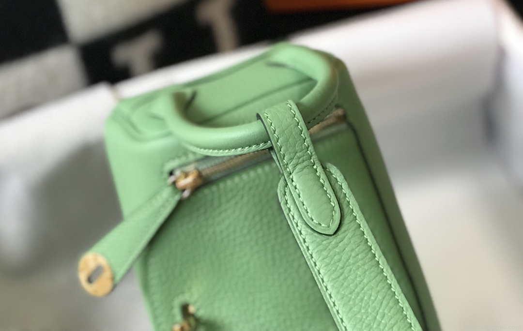 Hermes H079086 Lindy Mini Bag 19cm H231925