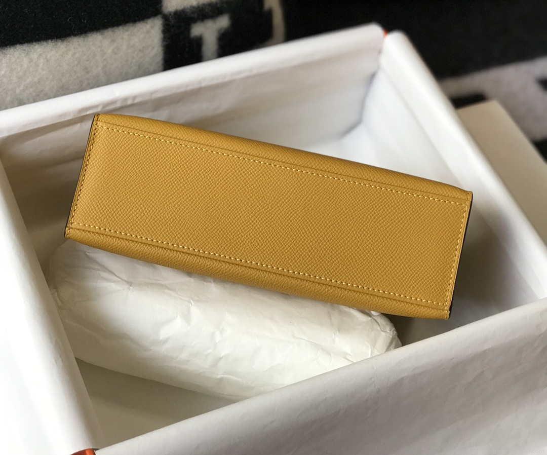 Hermes Mini Kelly Pouchette Epsom Leather H230228 Yellow