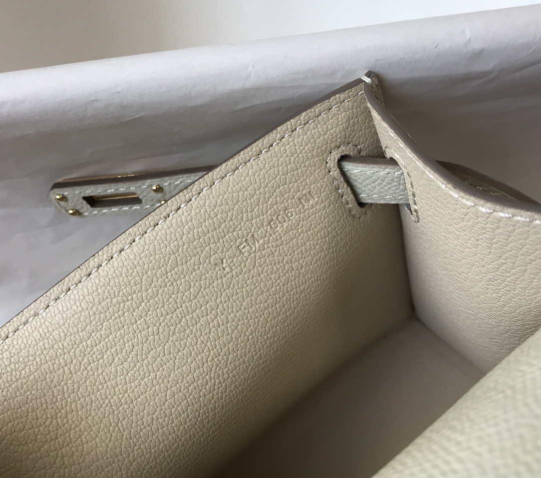 Hermes Mini Kelly Pouchette Epsom Leather H230230 White