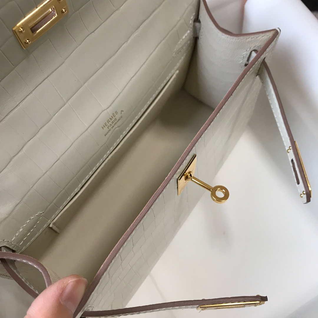 Hermes Mini Kelly Pouchette Crocodile Leather H230239 White
