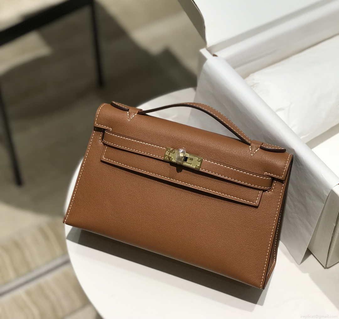 Hermes Kelly Pouchette Swift Leather clutch bag Gold H230265