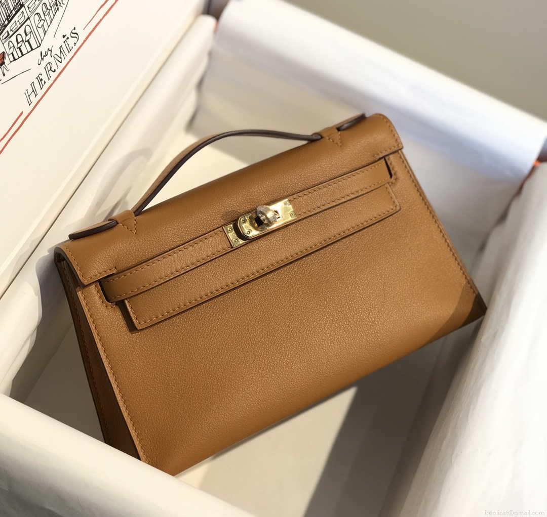 Hermes Kelly Pouchette Swift Leather clutch bag Gold H230276