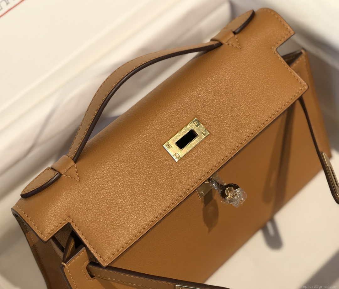 Hermes Kelly Pouchette Swift Leather clutch bag Gold H230276