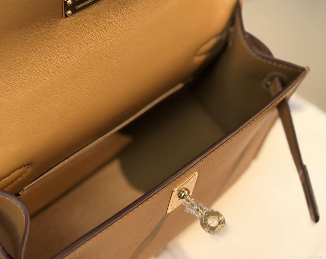 Hermes Kelly Pouchette Swift Leather clutch bag Gold H230276