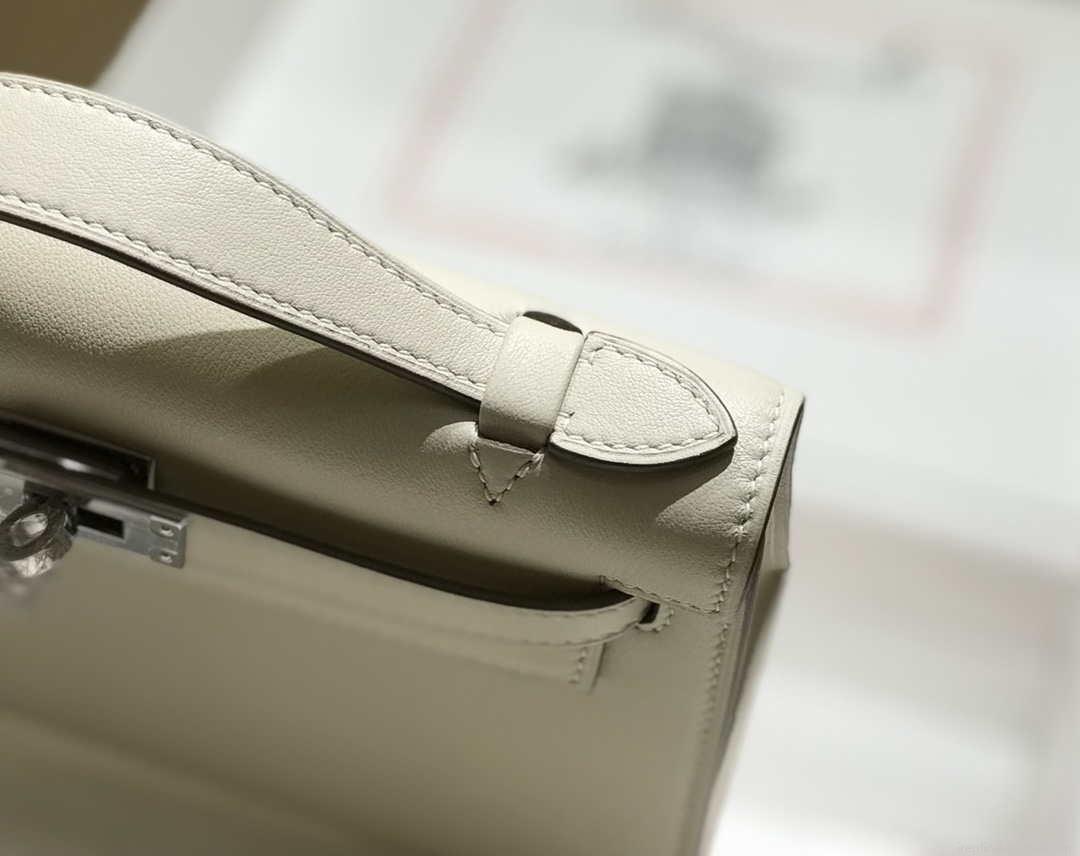 Hermes Mini Kelly Pouchette Swift Leather clutch bag Silver H230255