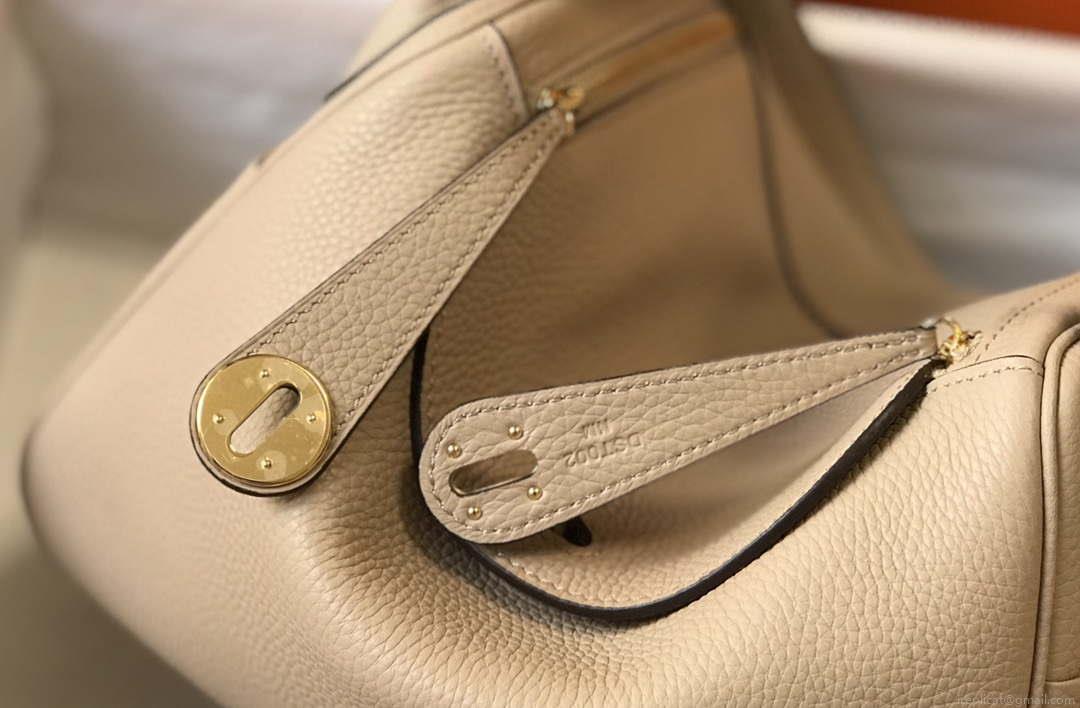 Hermes H073428 Lindy Bag 26 30 H231940