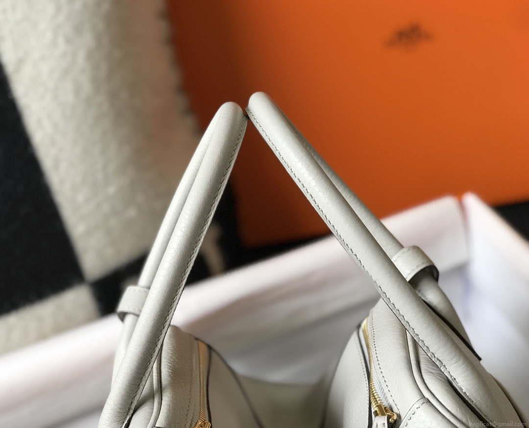 Hermes H073428 Lindy Bag 26 30 H231943