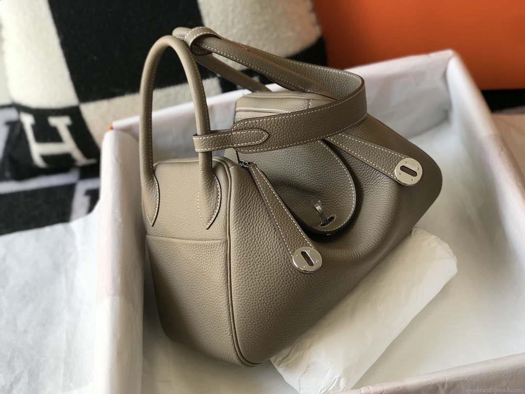 Hermes H073428 Lindy Bag 26 30 H231944