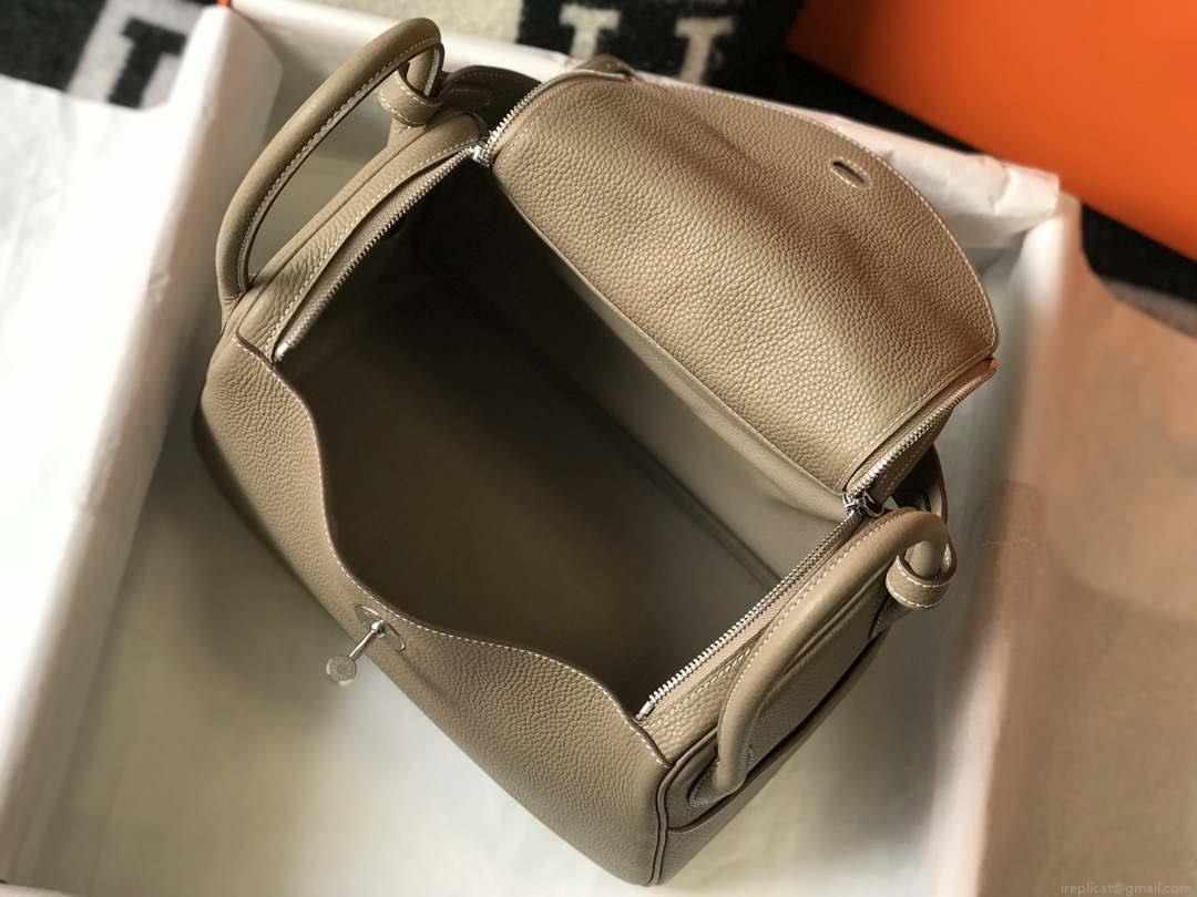Hermes H073428 Lindy Bag 26 30 H231944