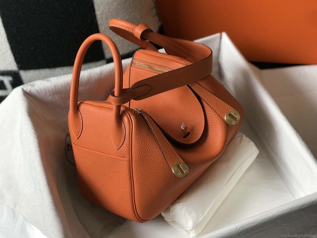 Hermes H073428 Lindy Bag 26 30 H231946