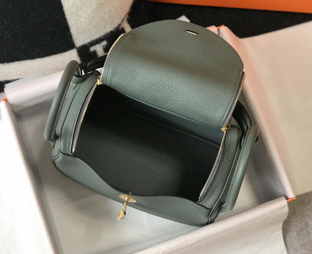 Hermes H073428 Lindy Bag 26 30 H231948