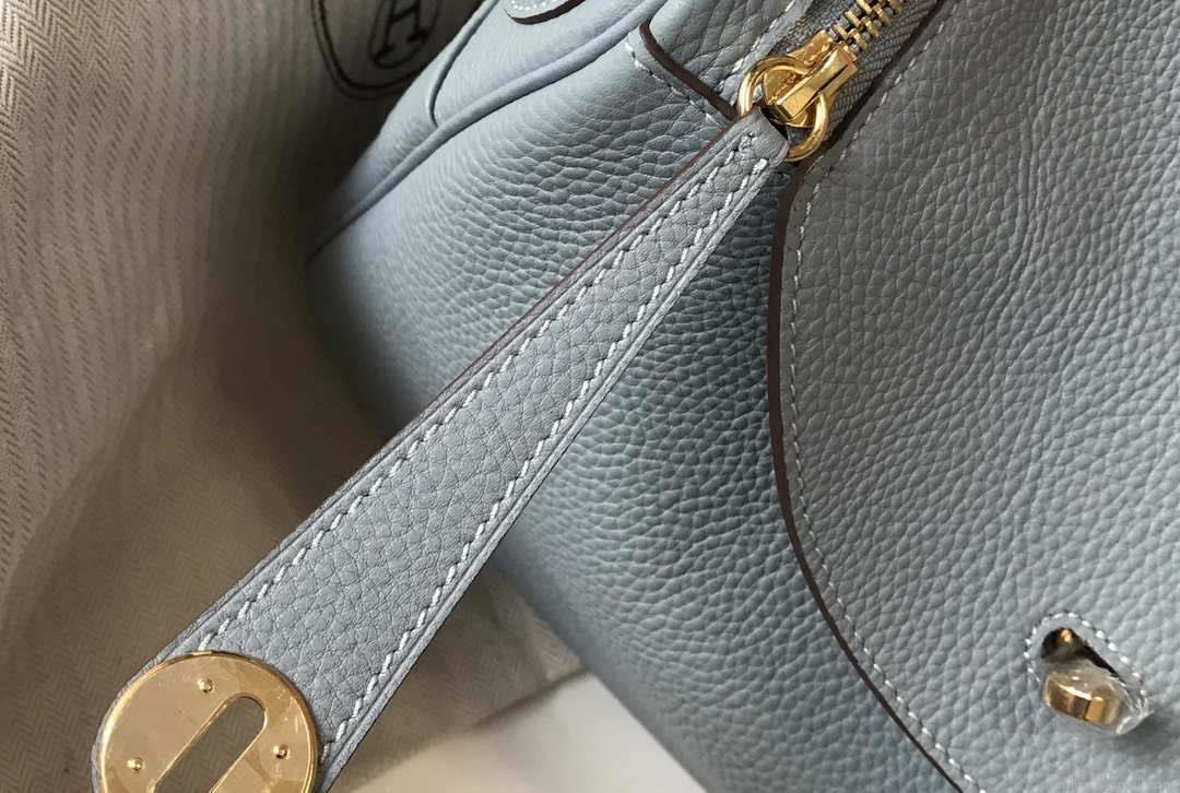 Hermes H073428 Lindy Bag 26 30 H231949