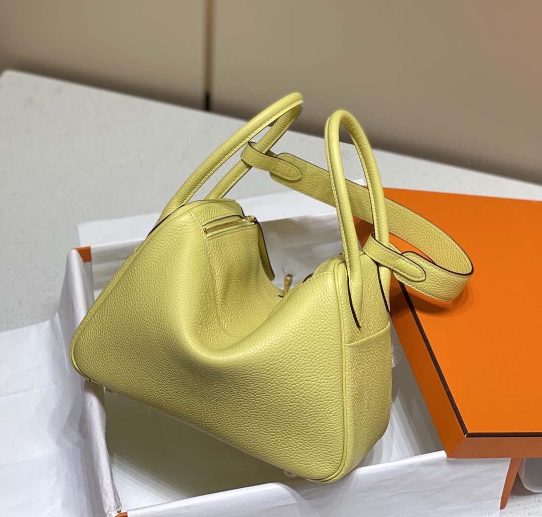 Hermes H073428 Lindy Bag 26 30 H231955