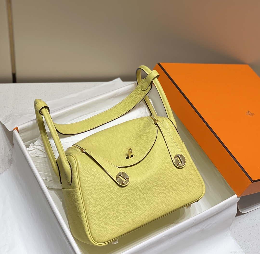 Hermes H073428 Lindy Bag 26 30 H231955
