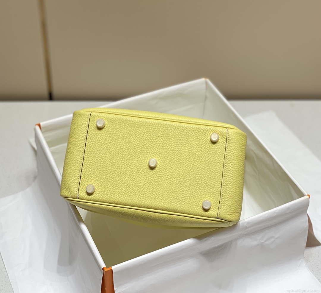 Hermes H073428 Lindy Bag 26 30 H231955