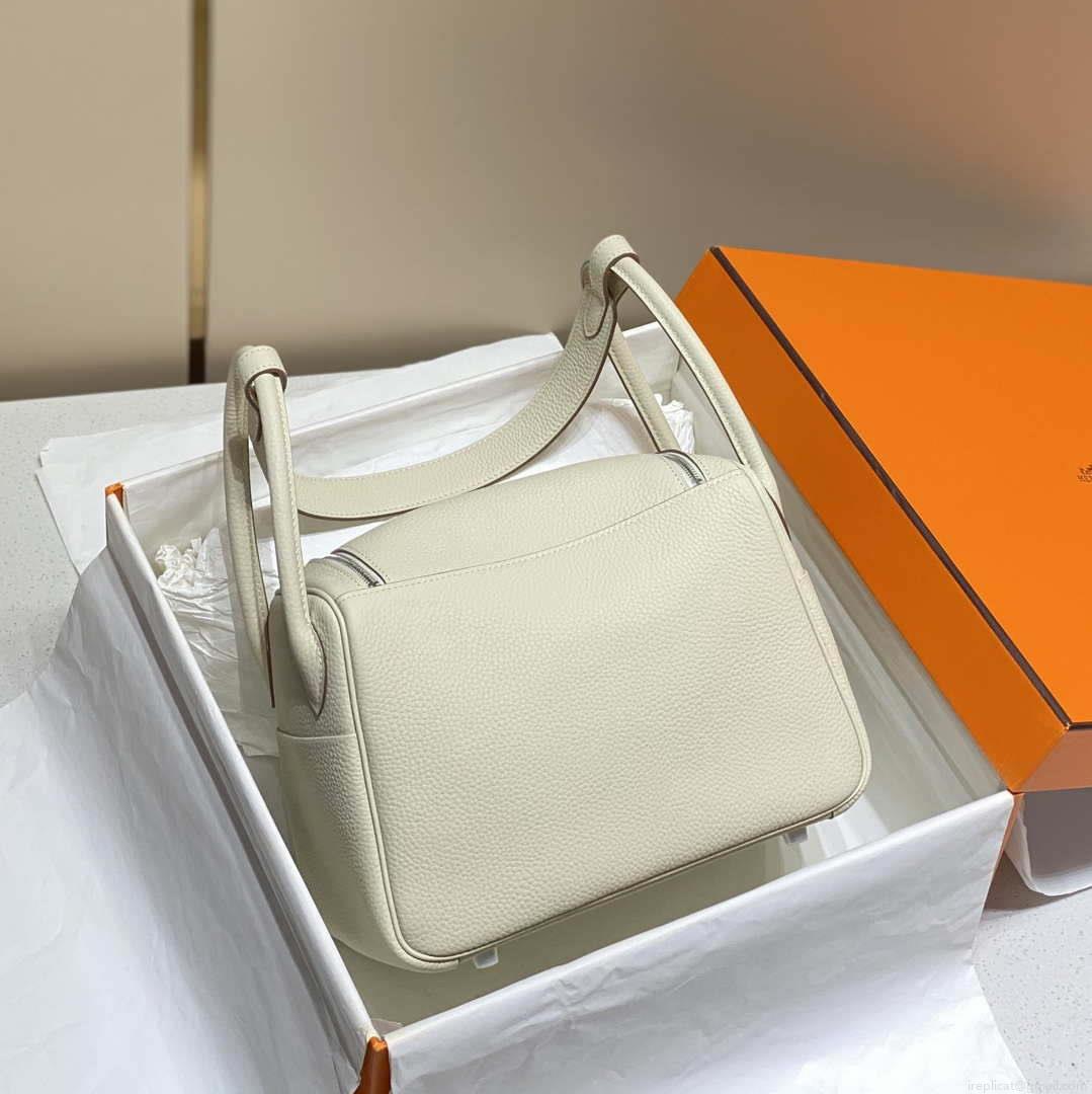 Hermes H073428 Lindy Bag 26 30 H231957