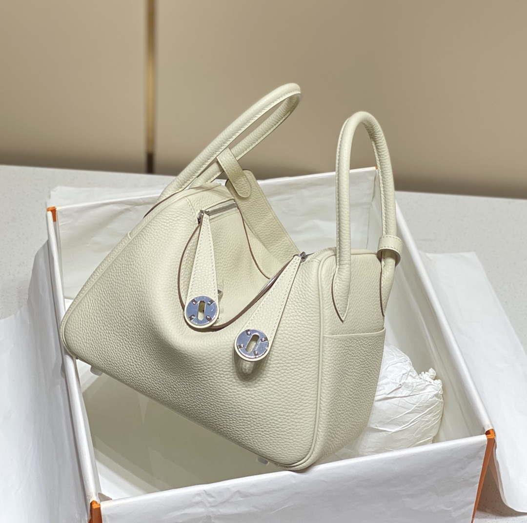 Hermes H073428 Lindy Bag 26 30 H231957