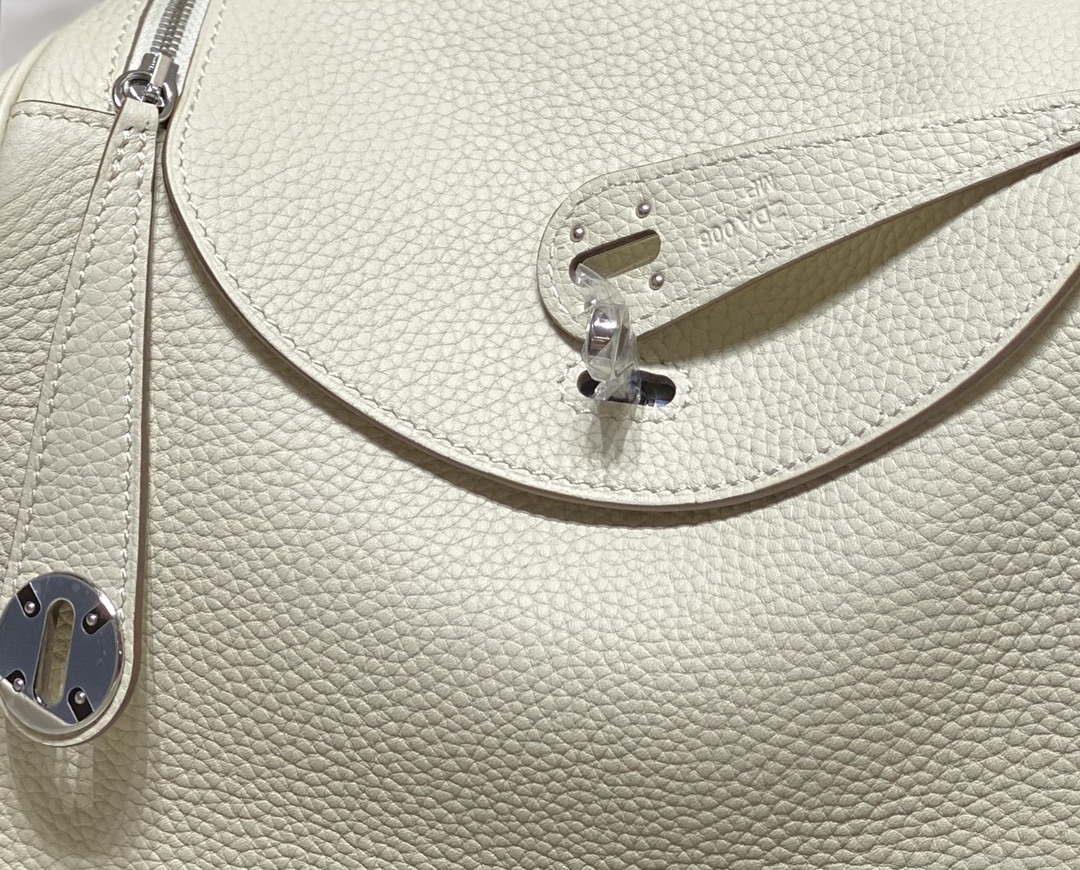 Hermes H073428 Lindy Bag 26 30 H231957