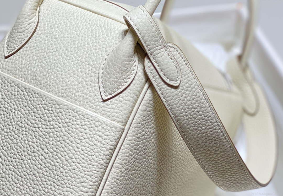Hermes H073428 Lindy Bag 26 30 H231957