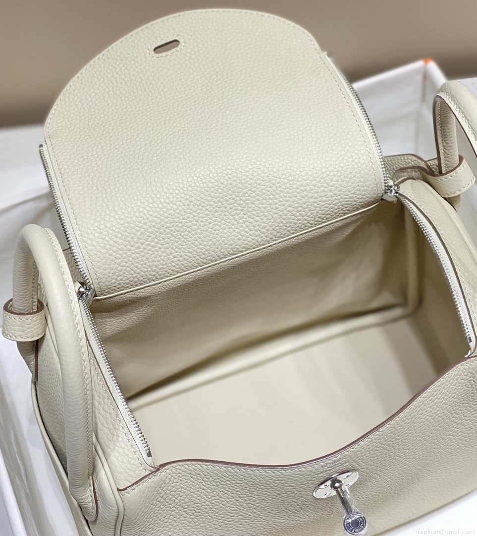 Hermes H073428 Lindy Bag 26 30 H231957